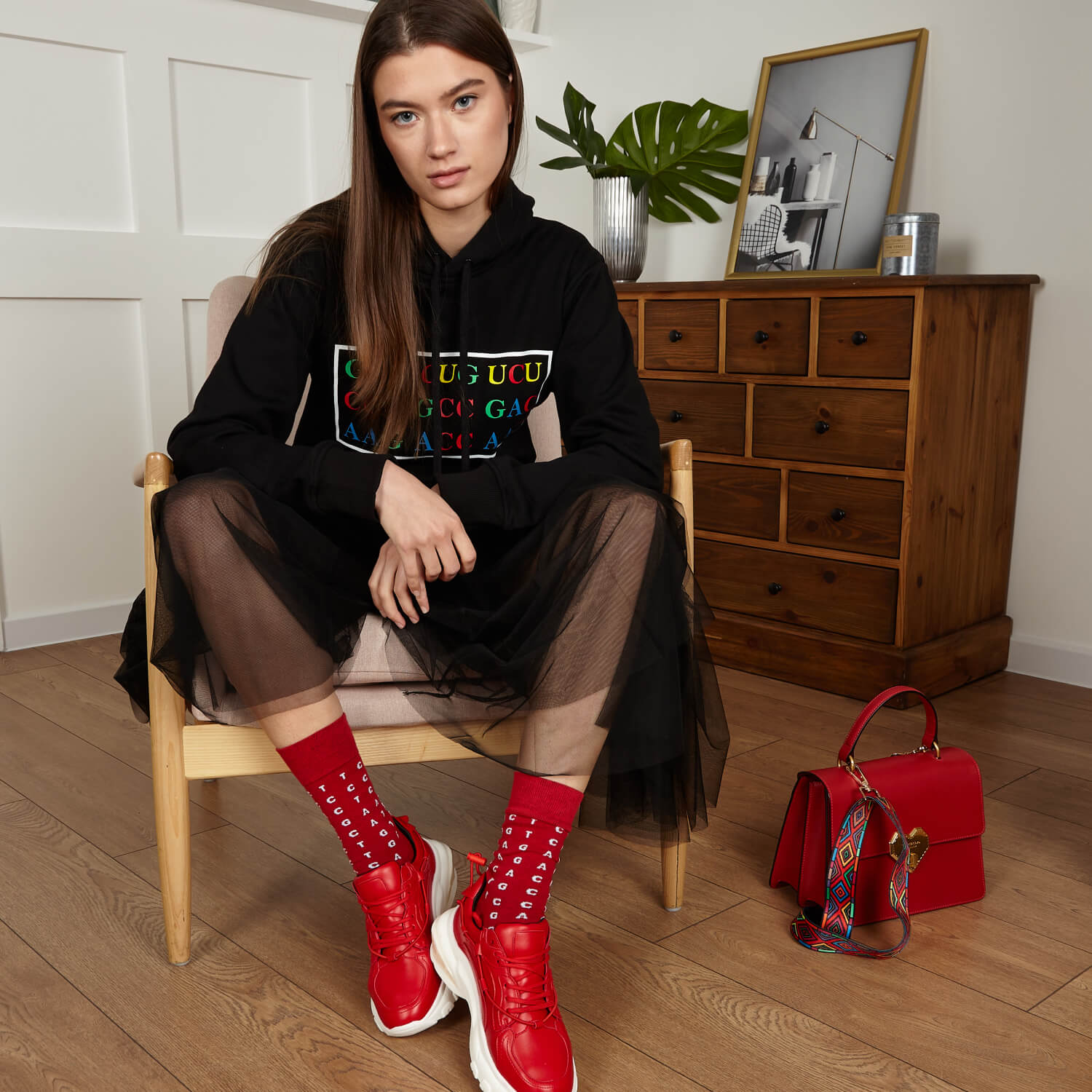 История носков, посыл разных моделей и современная мода